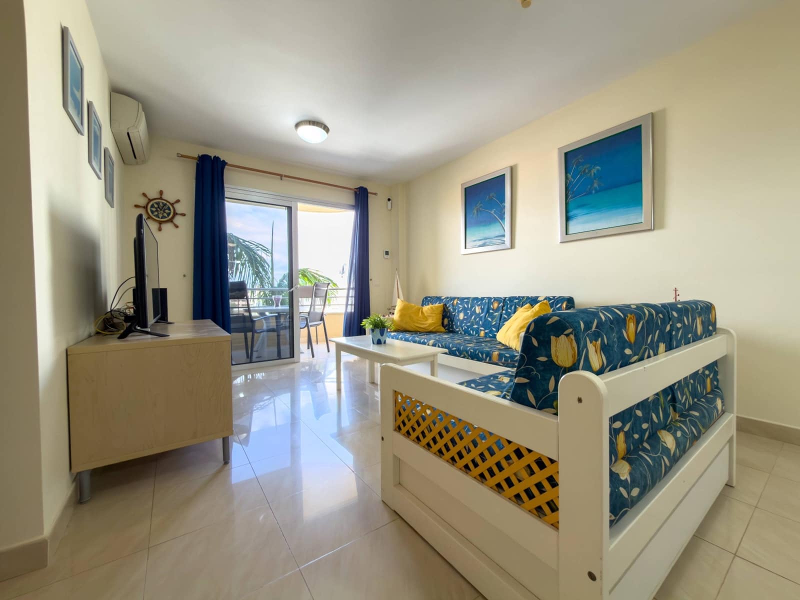 2 soverom Leilighet til salgs i Playa Paraiso med svømmebasseng garasje - € 320 000 (Ref: 9780567)