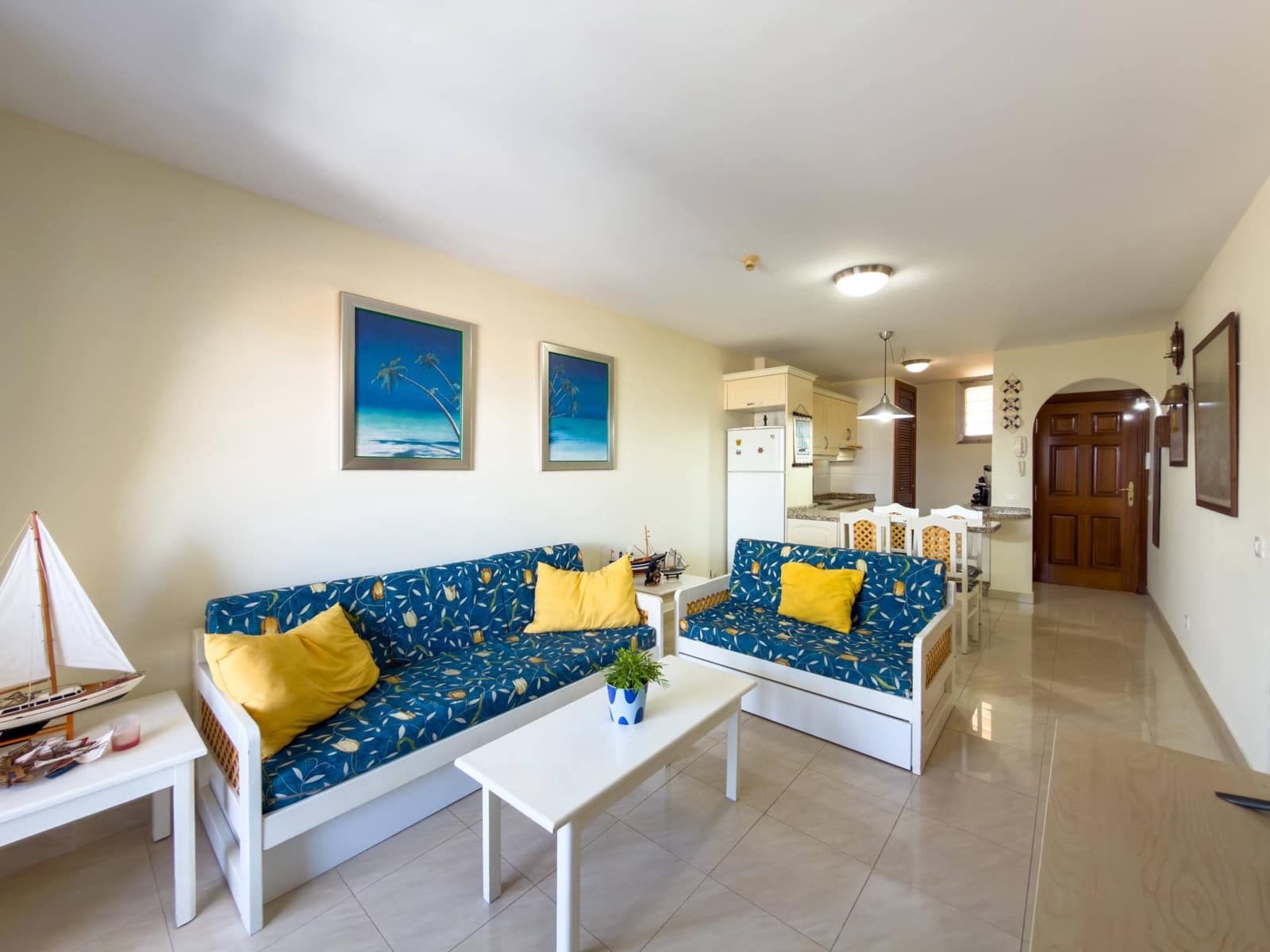 2 soverom Leilighet til salgs i Playa Paraiso med svømmebasseng garasje - € 320 000 (Ref: 9780567)