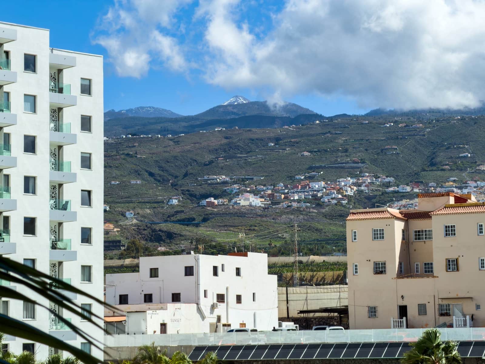 2 soverom Leilighet til salgs i Playa Paraiso med svømmebasseng garasje - € 320 000 (Ref: 9780567)