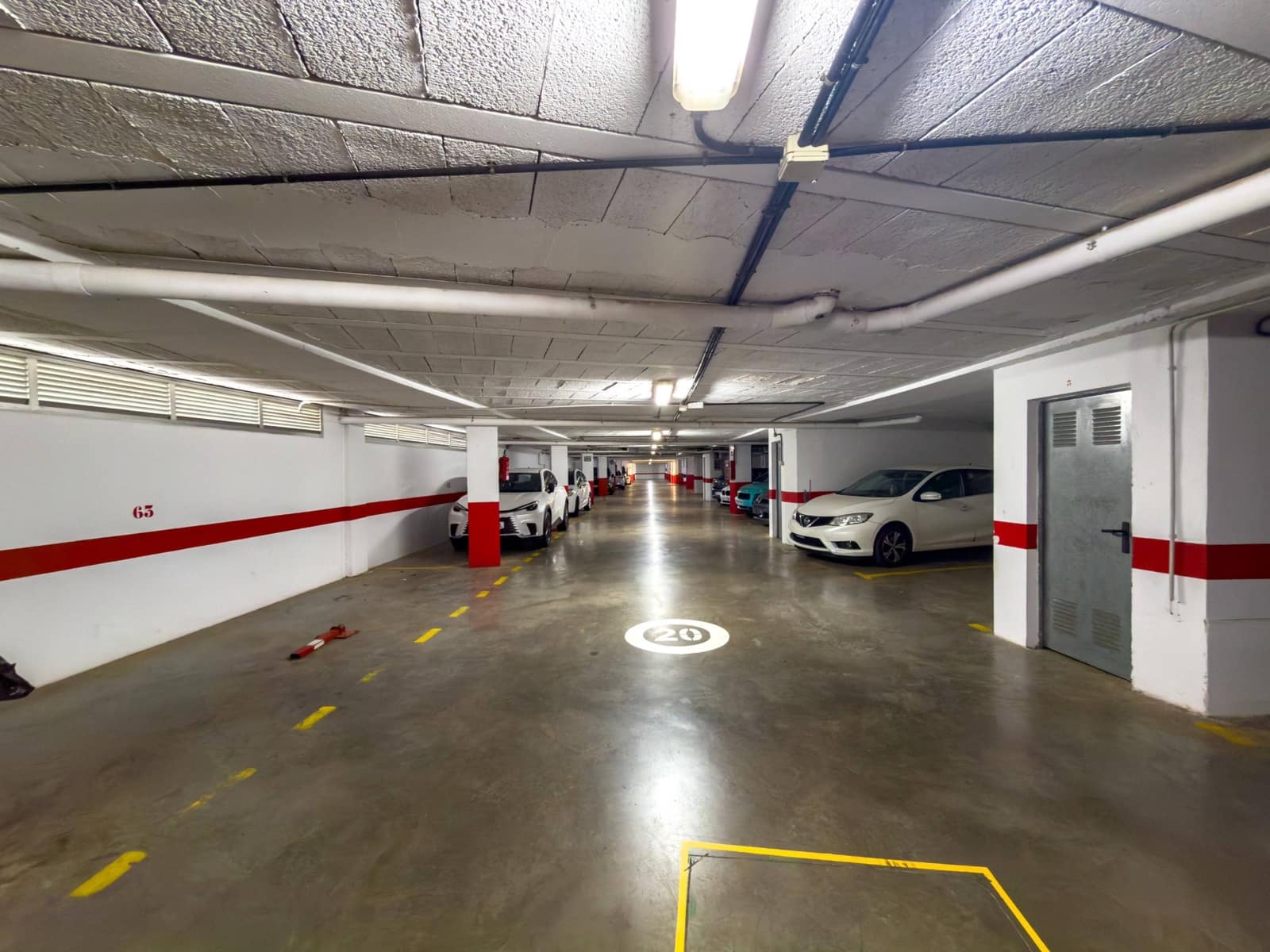 2 soverom Leilighet til salgs i Playa Paraiso med svømmebasseng garasje - € 320 000 (Ref: 9780567)