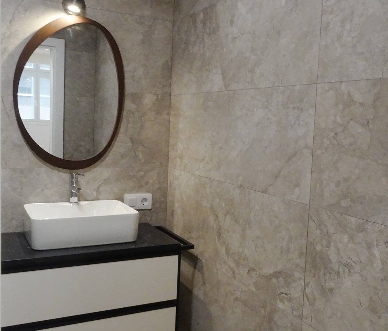 4 bedroom Flat for sale in Las Palmas de Gran Canaria - € 420,000 (Ref: 9782999)