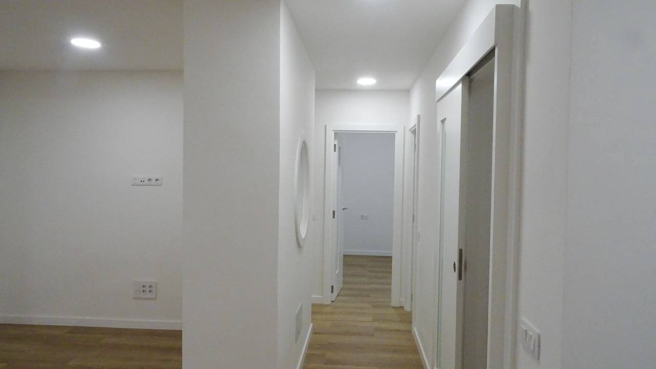 4 bedroom Flat for sale in Las Palmas de Gran Canaria - € 420,000 (Ref: 9782999)