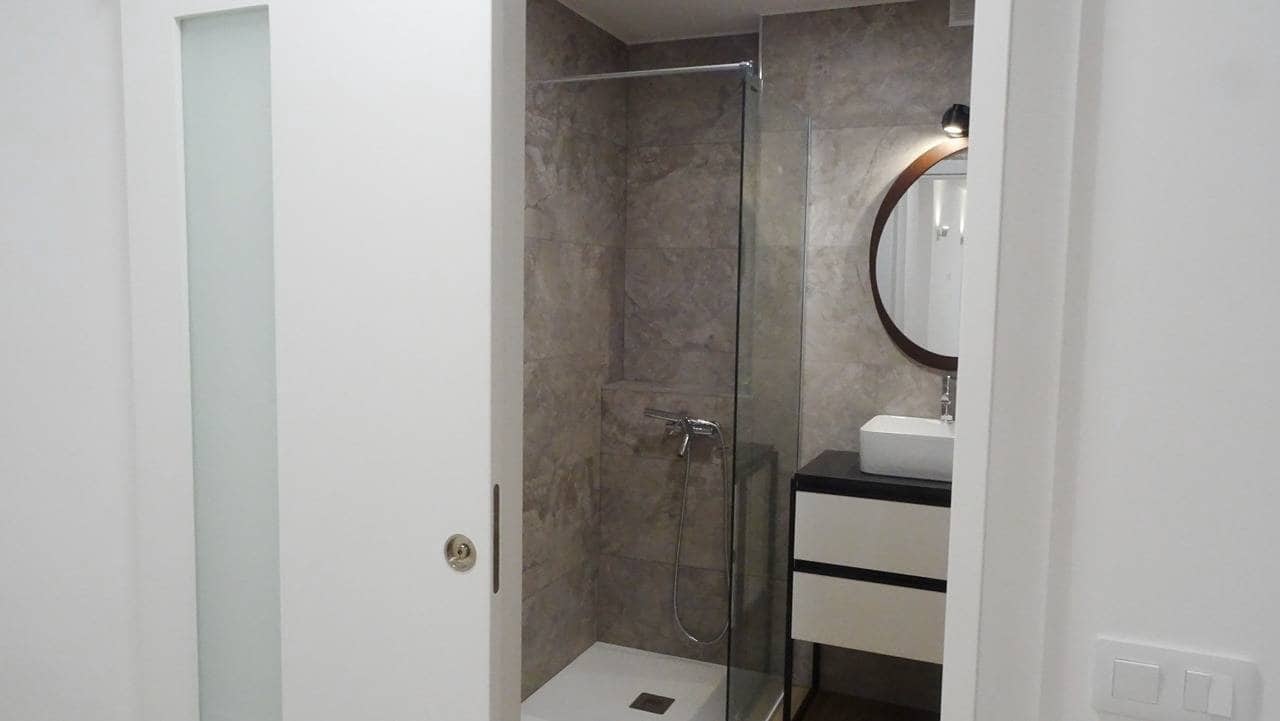 4 bedroom Flat for sale in Las Palmas de Gran Canaria - € 420,000 (Ref: 9782999)