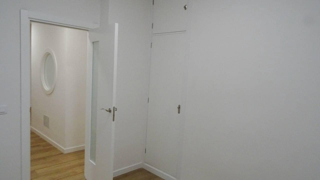 4 bedroom Flat for sale in Las Palmas de Gran Canaria - € 420,000 (Ref: 9782999)