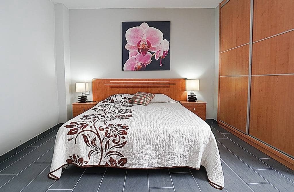 2 quarto Apartamento para venda em Las Palmas de Gran Canaria com garagem - 315 000 € (Ref: 9783000)