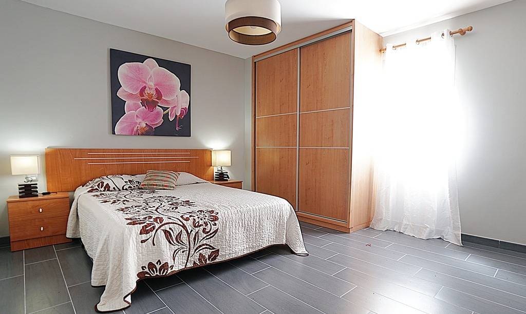 2 quarto Apartamento para venda em Las Palmas de Gran Canaria com garagem - 315 000 € (Ref: 9783000)