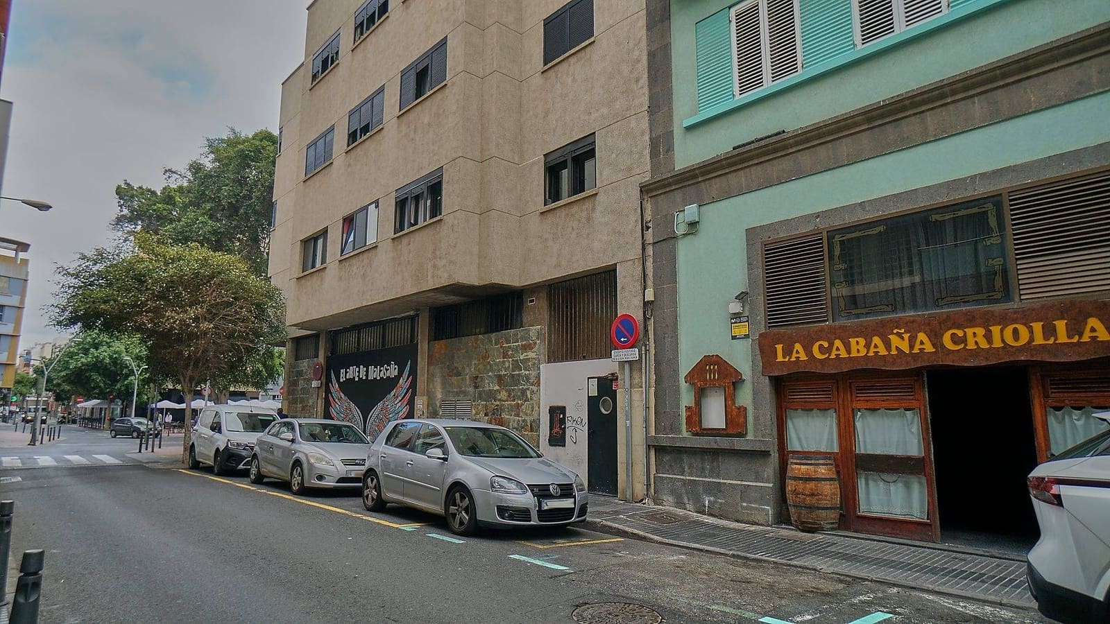 Commercial for rent in Las Palmas de Gran Canaria - € 2,700 (Ref: 9788405)