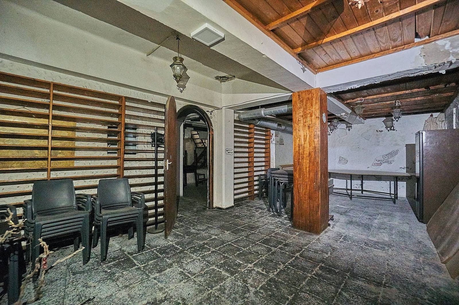 Commercial for rent in Las Palmas de Gran Canaria - € 2,700 (Ref: 9788405)