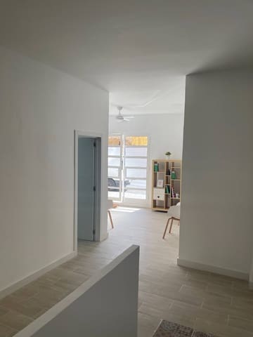 1 slaapkamer Commercieel te koop in Telde - € 137.500 (Ref: 9794641)