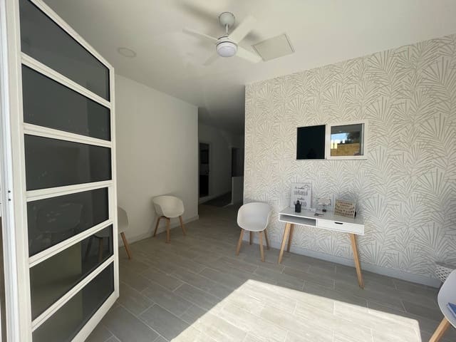 1 slaapkamer Commercieel te koop in Telde - € 137.500 (Ref: 9794641)