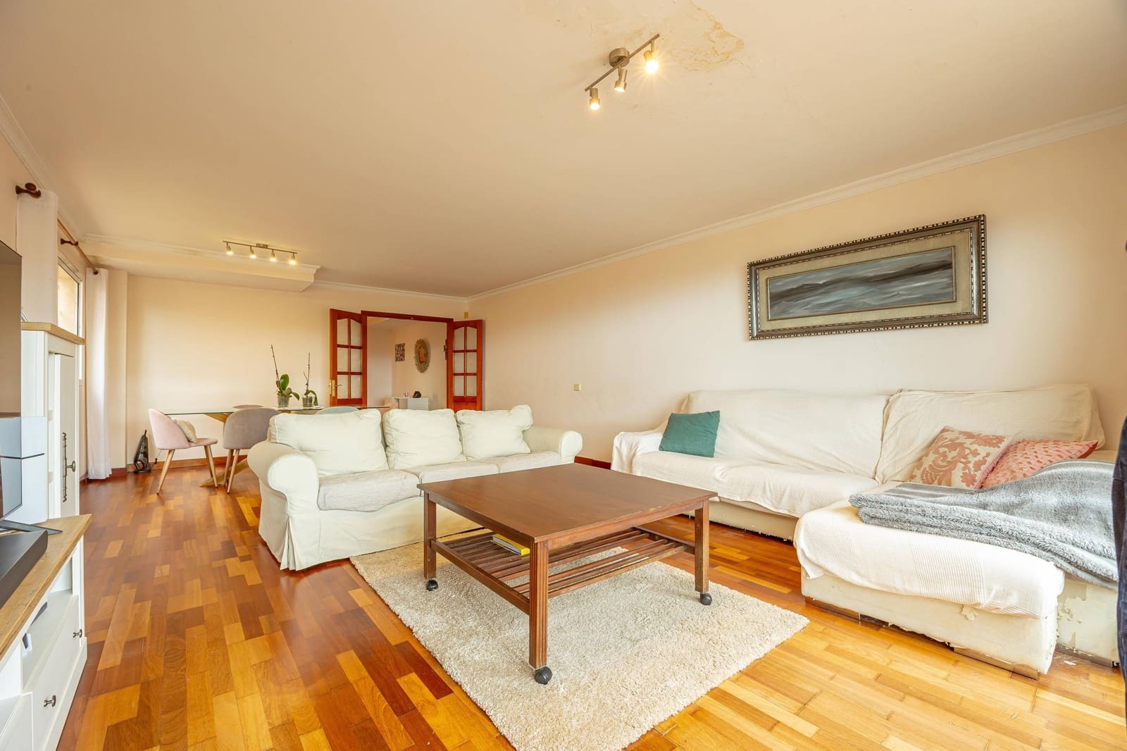 4 bedroom Apartment for sale in Las Palmas de Gran Canaria with garage - € 360,000 (Ref: 9797115)