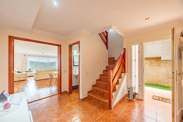 5 chambre Appartement à vendre à Tafira, Las Palmas de Gran Canaria avec garage - 360 000 € (Ref: 9797115)