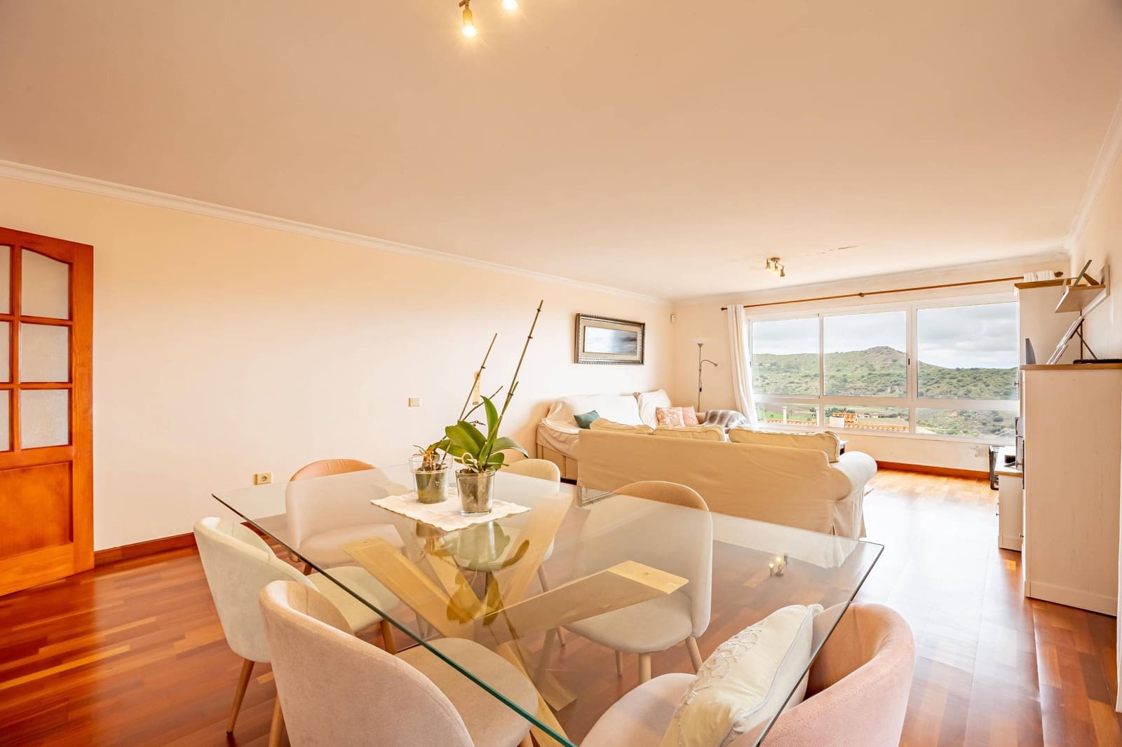 5 bedroom Apartment for sale in Las Palmas de Gran Canaria with garage - € 360,000 (Ref: 9797115)