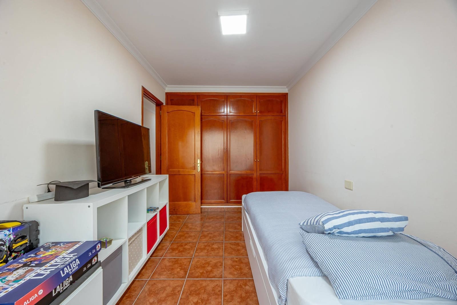 5 bedroom Apartment for sale in Las Palmas de Gran Canaria with garage - € 360,000 (Ref: 9797115)