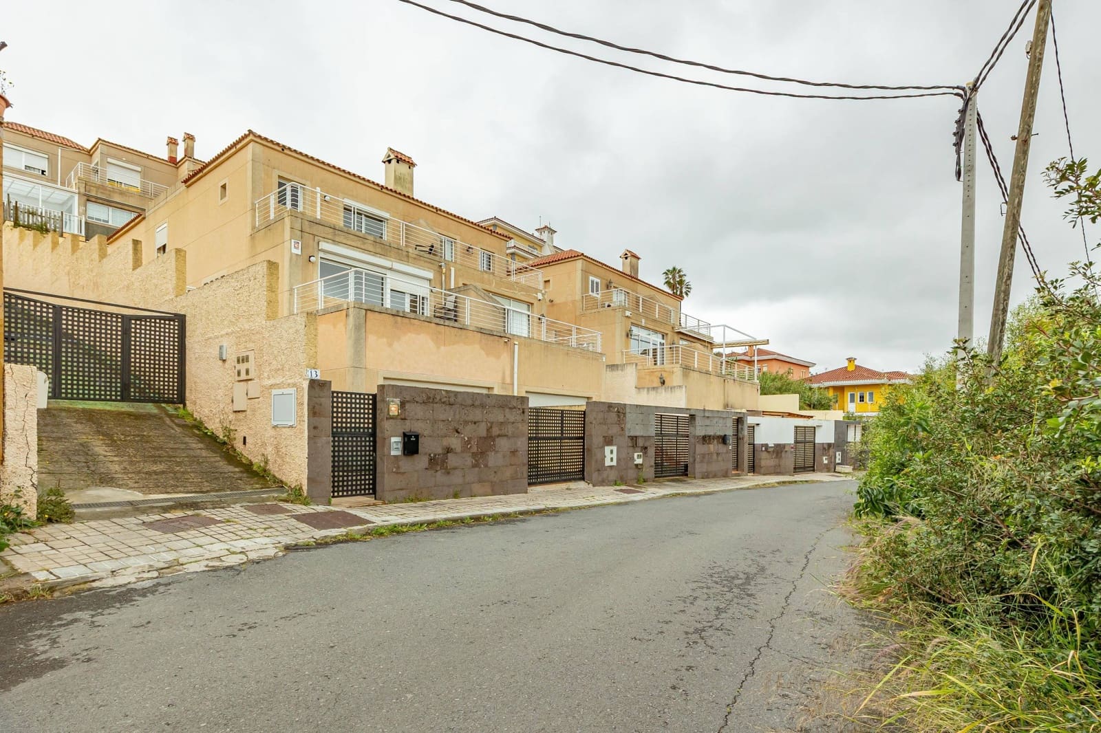 5 bedroom Apartment for sale in Las Palmas de Gran Canaria with garage - € 360,000 (Ref: 9797115)