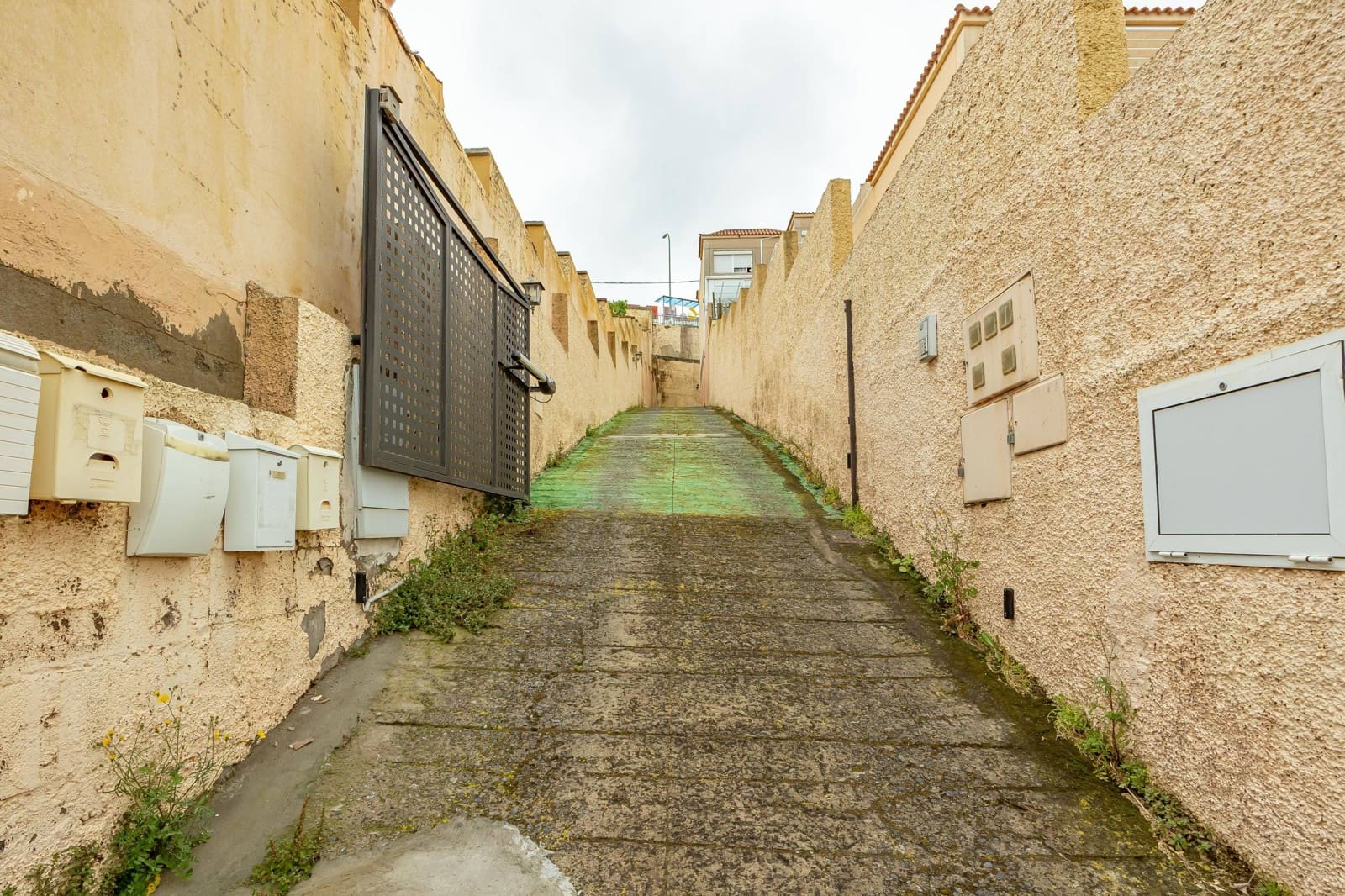 5 bedroom Apartment for sale in Las Palmas de Gran Canaria with garage - € 360,000 (Ref: 9797115)