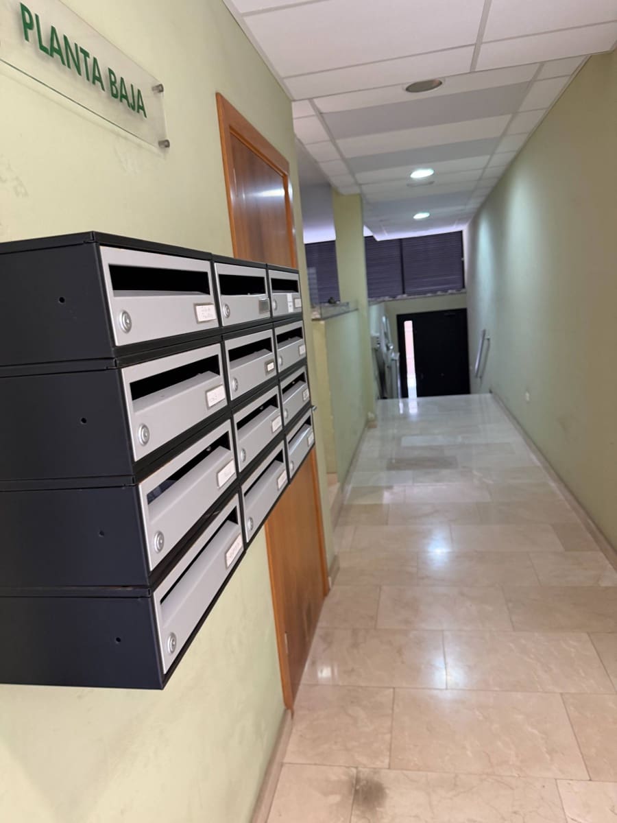 Oficina en Las Palmas de Gran Canaria en venta con garaje - 80.000 € (Ref: 9797116)