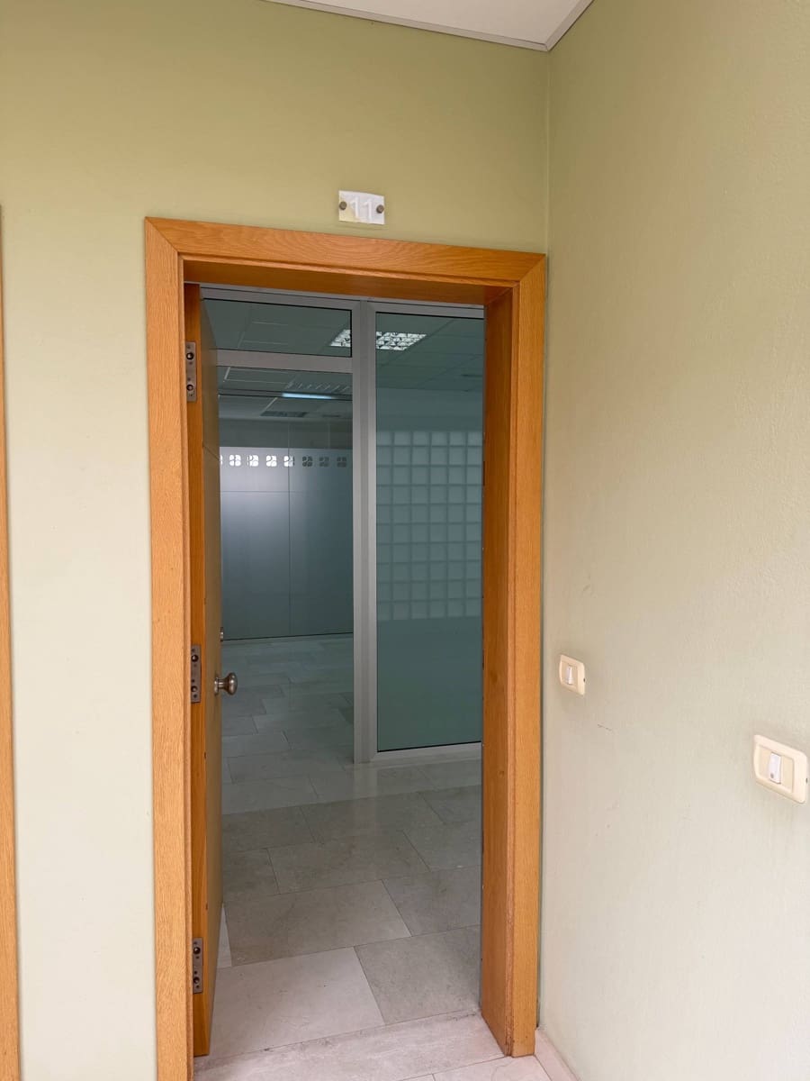 Oficina en Las Palmas de Gran Canaria en venta con garaje - 80.000 € (Ref: 9797116)