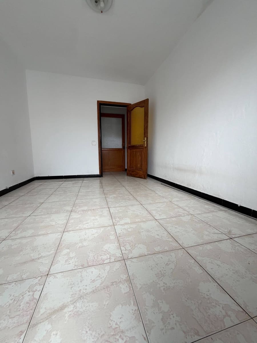 3 bedroom Apartment for sale in Las Palmas de Gran Canaria - € 126,420 (Ref: 9797117)