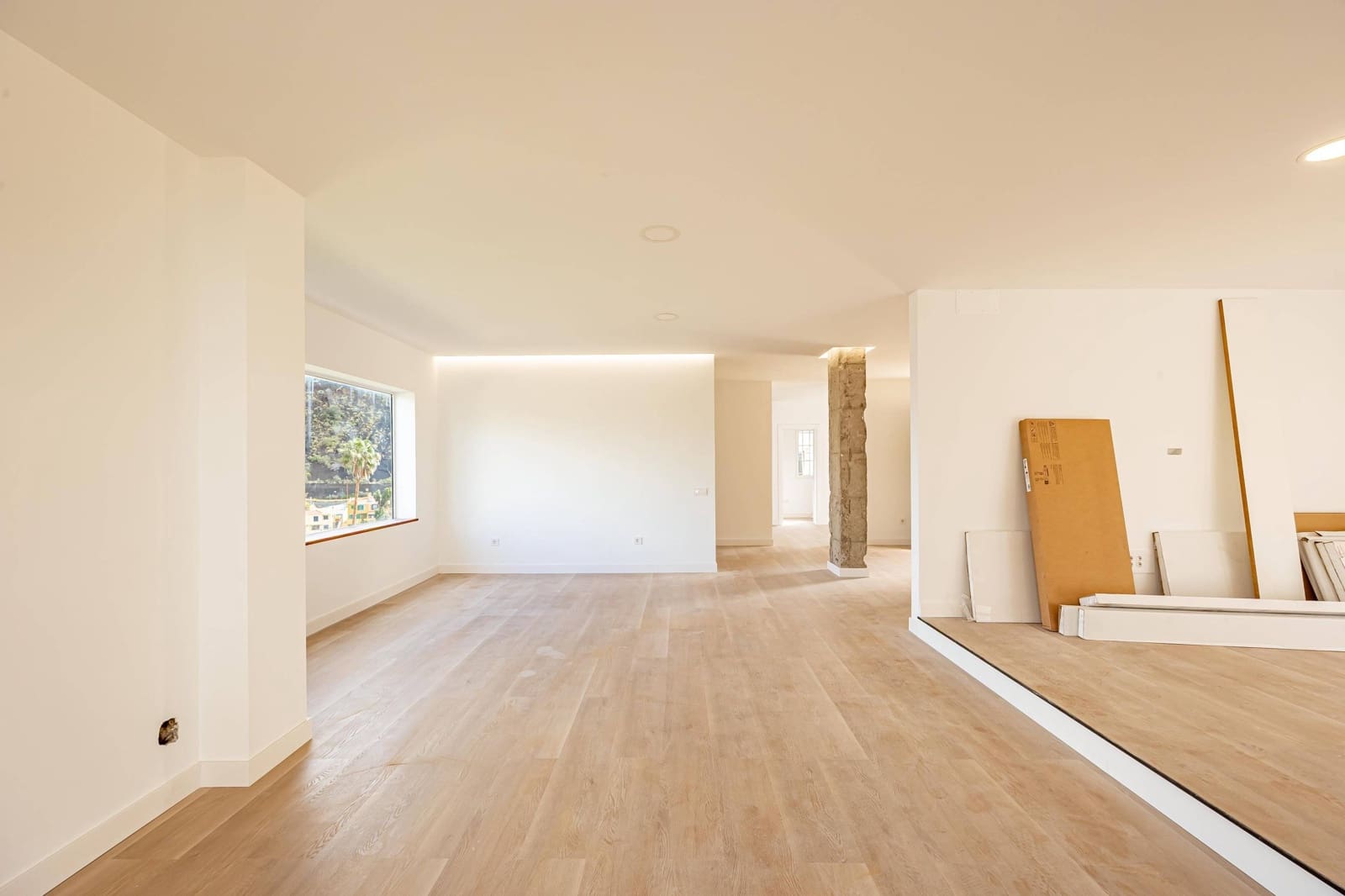 5 bedroom Villa for sale in Santa Brigida with garage - € 895,000 (Ref: 9804302)