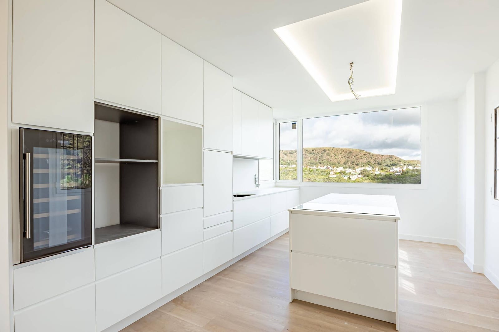 5 bedroom Villa for sale in Santa Brigida with garage - € 895,000 (Ref: 9804302)