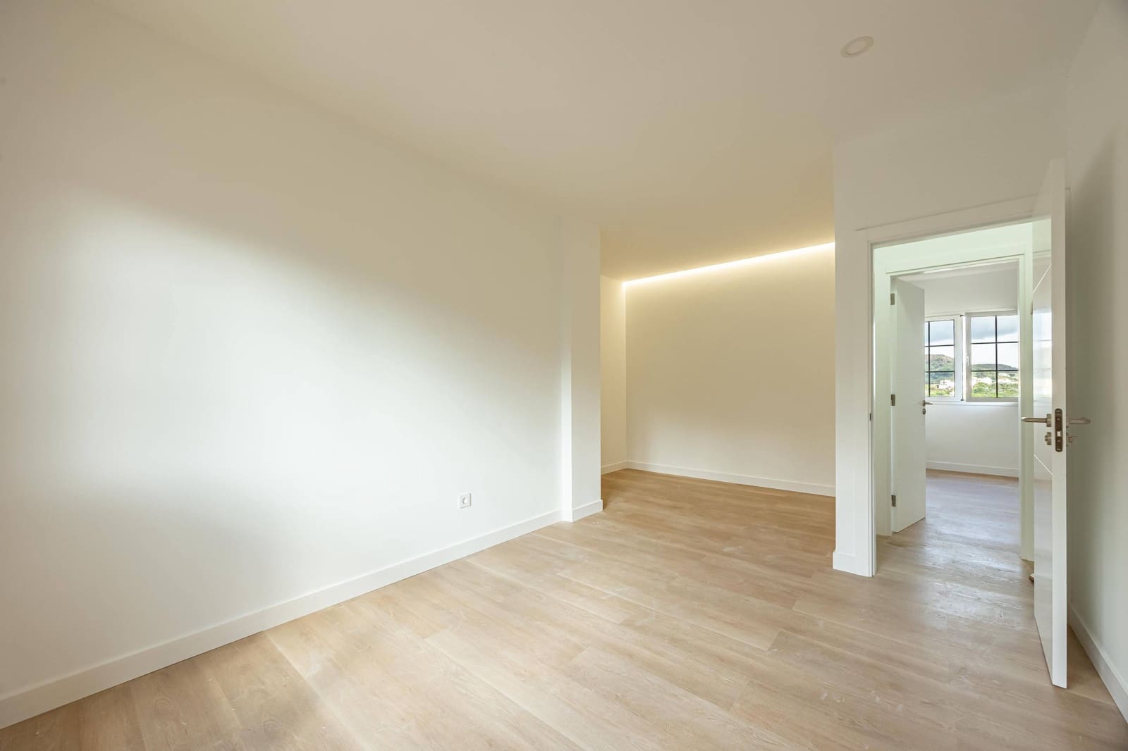 5 bedroom Villa for sale in Santa Brigida with garage - € 895,000 (Ref: 9804302)