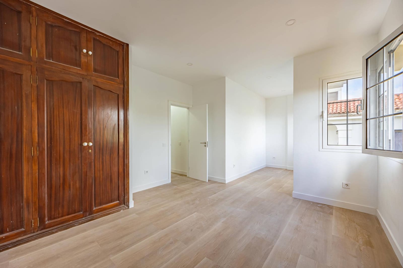 5 bedroom Villa for sale in Santa Brigida with garage - € 895,000 (Ref: 9804302)