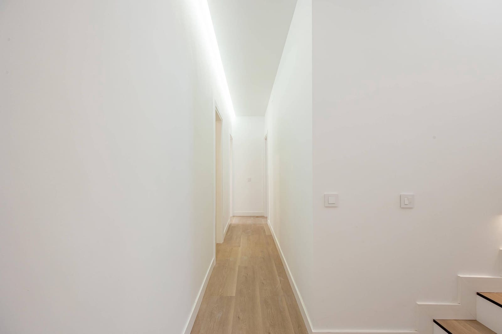 5 bedroom Villa for sale in Santa Brigida with garage - € 895,000 (Ref: 9804302)