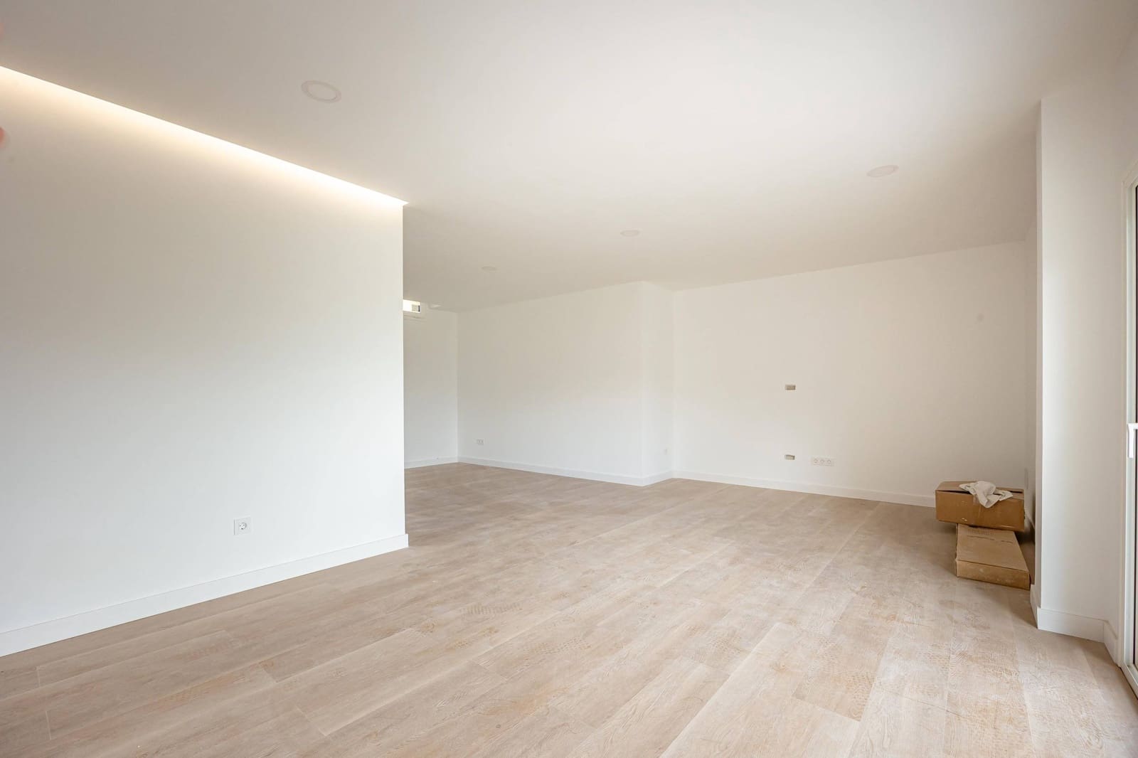 5 bedroom Villa for sale in Santa Brigida with garage - € 895,000 (Ref: 9804302)