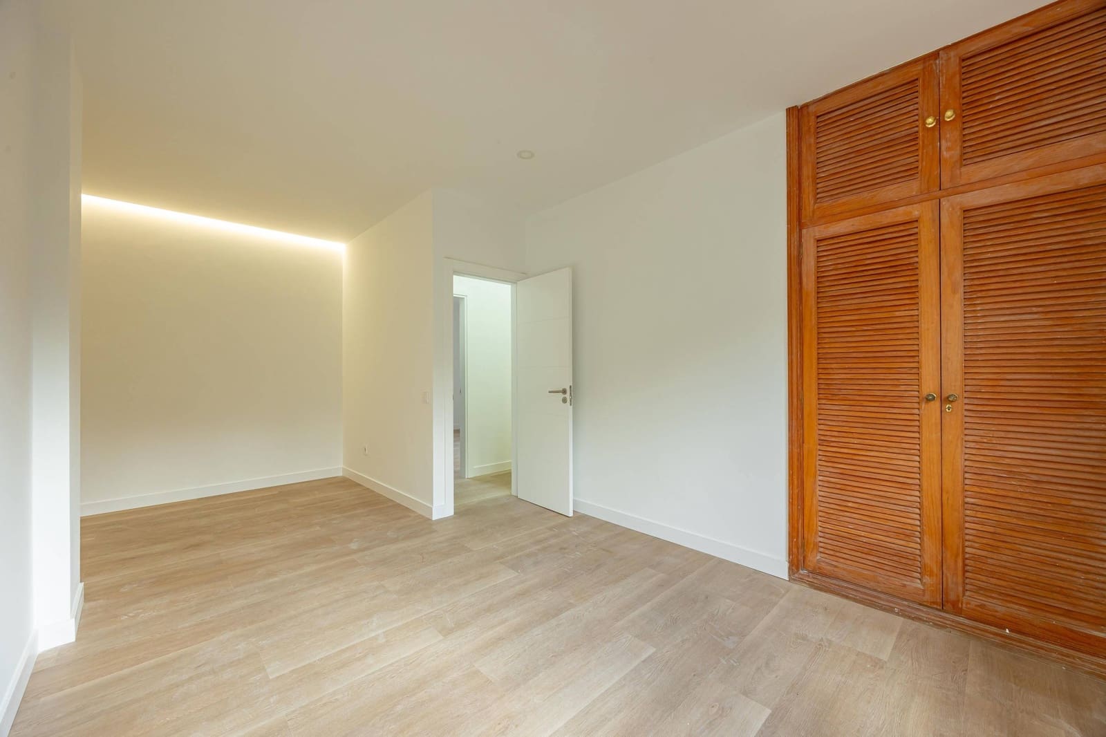 5 bedroom Villa for sale in Santa Brigida with garage - € 895,000 (Ref: 9804302)