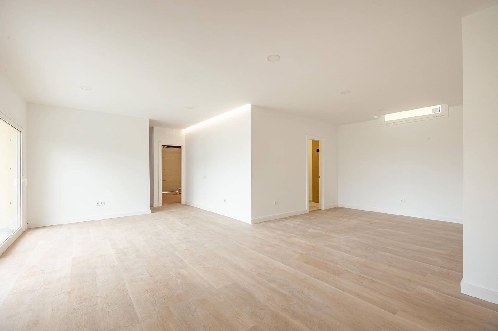 5 bedroom Villa for sale in Santa Brigida with garage - € 895,000 (Ref: 9804302)