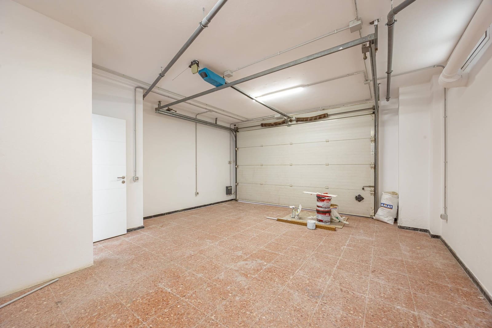 5 bedroom Villa for sale in Santa Brigida with garage - € 895,000 (Ref: 9804302)