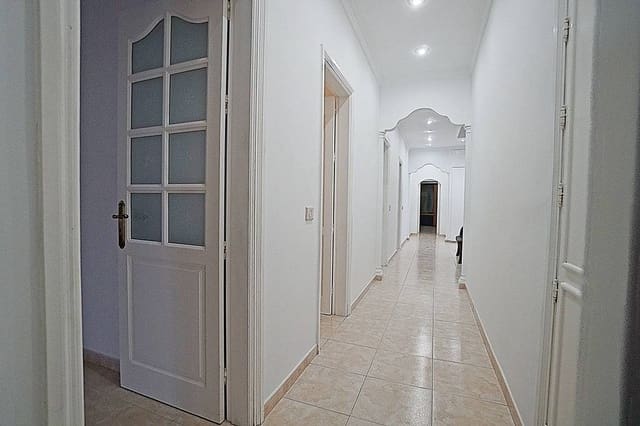 4 quarto Apartamento para arrendar em Guanarteme, Las Palmas de Gran Canaria com garagem - 1 400 € (Ref: 9820526)