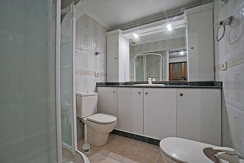4 quarto Apartamento para arrendar em Las Palmas de Gran Canaria com garagem - 1 400 € (Ref: 9820526)