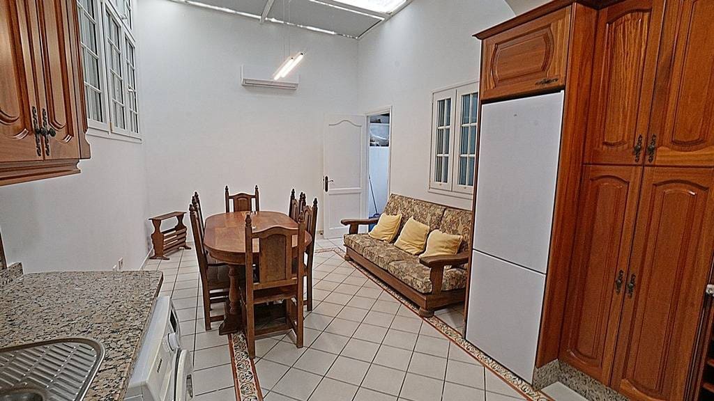 4 quarto Apartamento para arrendar em Las Palmas de Gran Canaria com garagem - 1 400 € (Ref: 9820526)