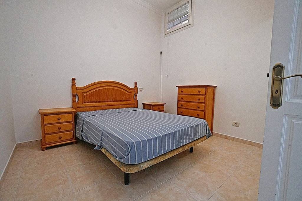 4 quarto Apartamento para arrendar em Las Palmas de Gran Canaria com garagem - 1 400 € (Ref: 9820526)