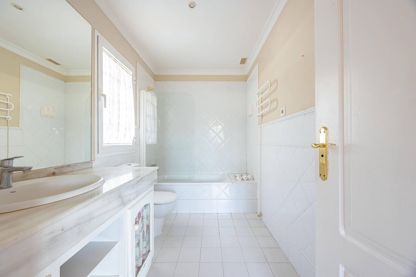 3 bedroom Apartment for sale in Santa Brigida with garage - € 370,000 (Ref: 9822934)