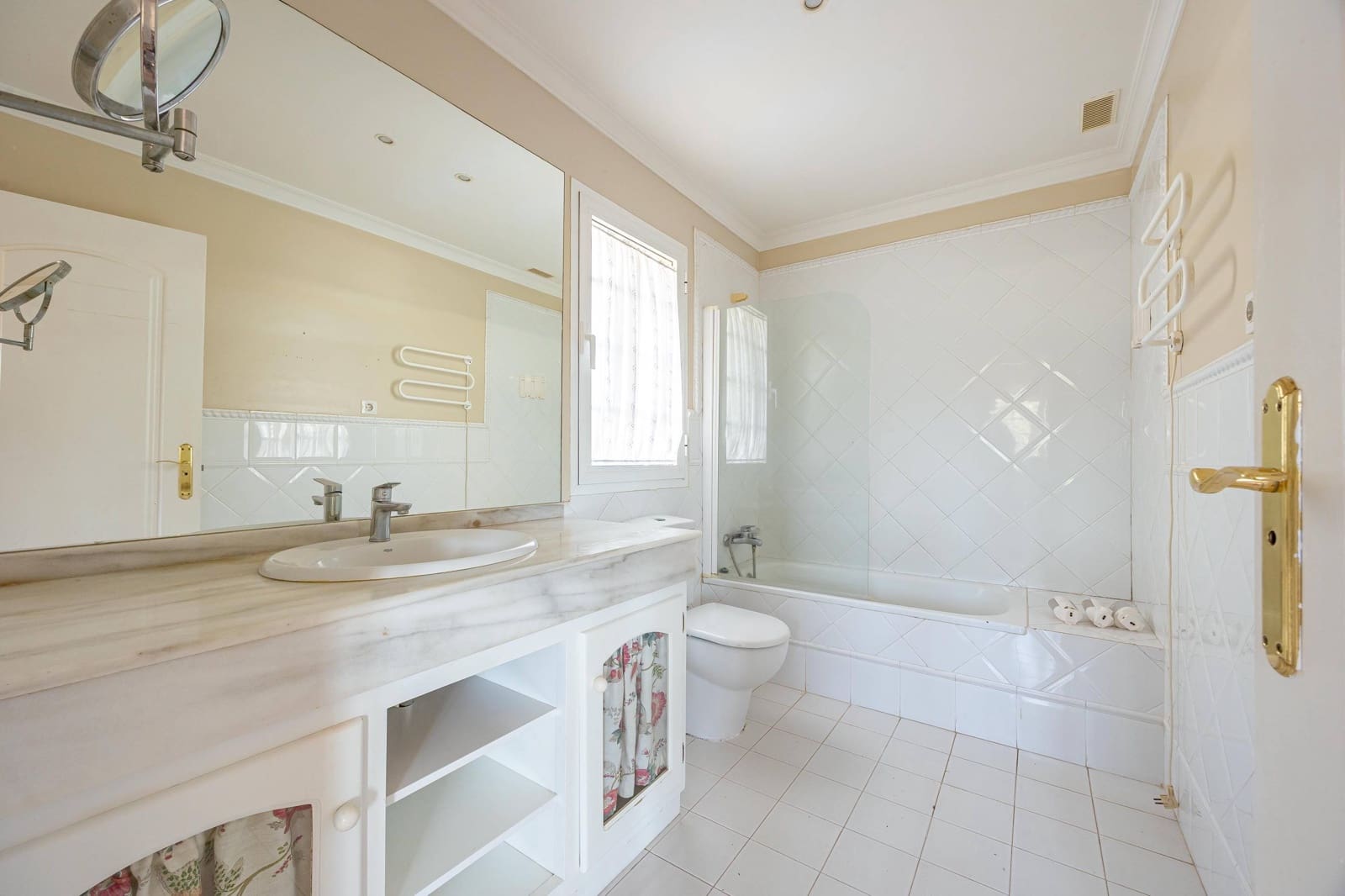 3 bedroom Apartment for sale in Santa Brigida with garage - € 370,000 (Ref: 9822934)