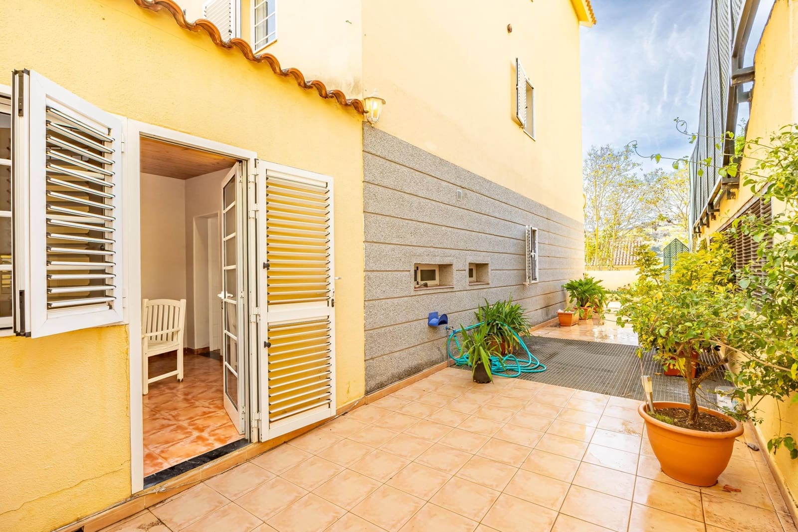 3 bedroom Apartment for sale in Santa Brigida with garage - € 370,000 (Ref: 9822934)