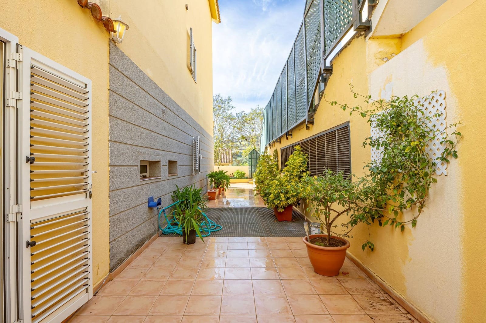 3 bedroom Apartment for sale in Santa Brigida with garage - € 370,000 (Ref: 9822934)