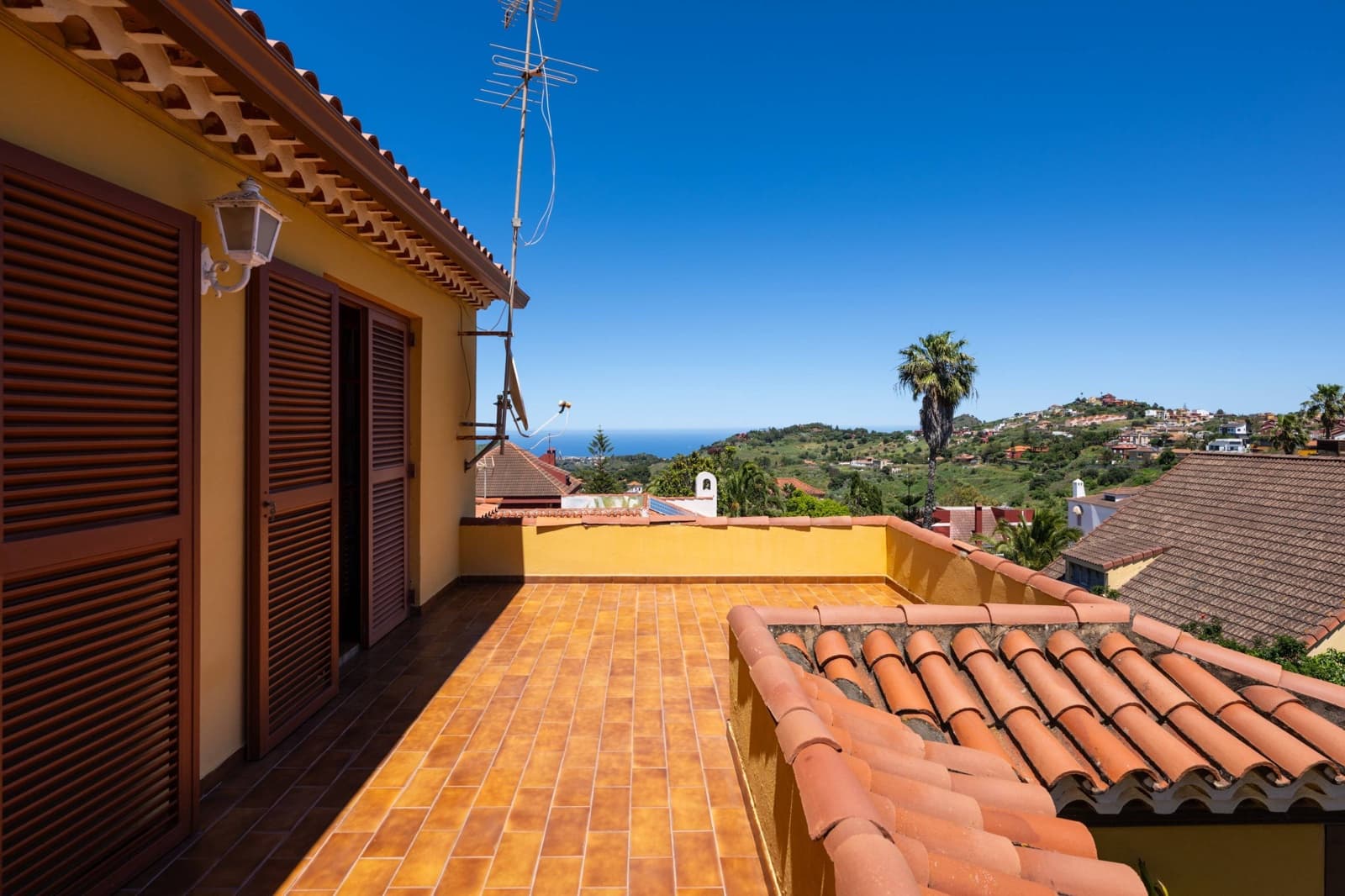 6 Zimmer Villa zu verkaufen in Santa Brigida mit Garage - 595.000 € (Ref: 9825260)