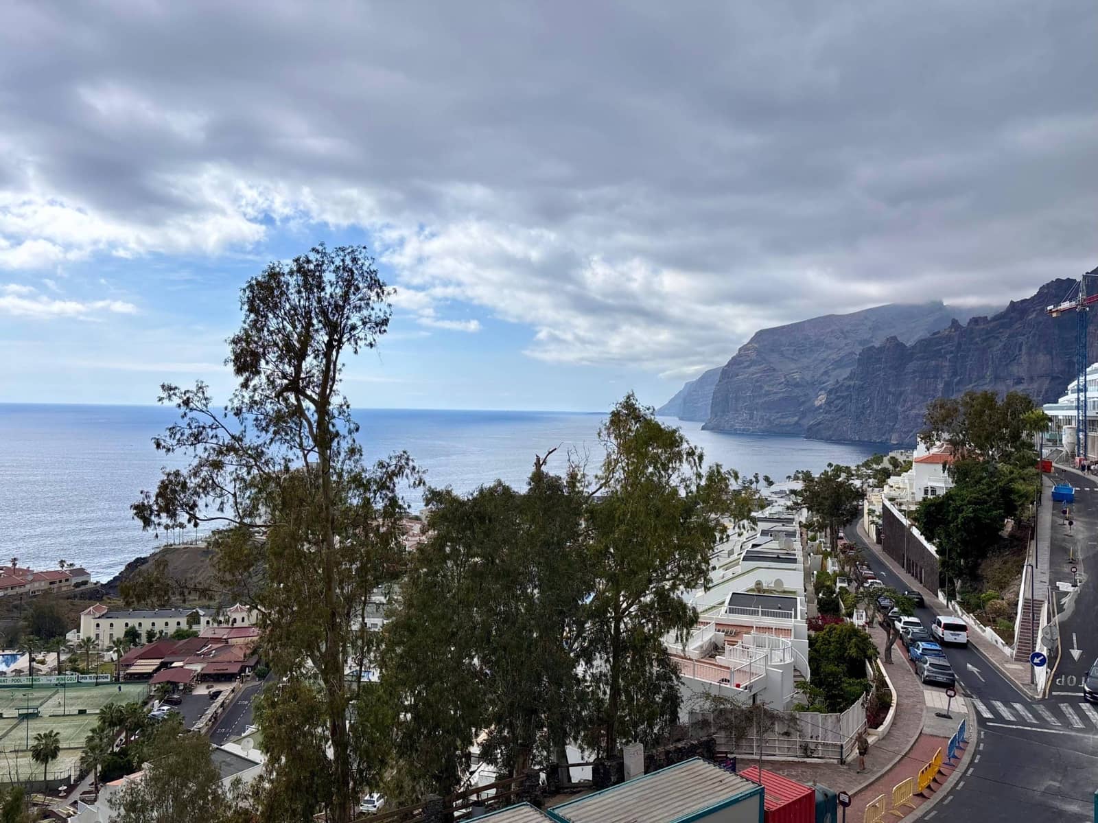 2 bedroom Apartment for rent in Los Gigantes with pool - € 1,500 (Ref: 9829160)