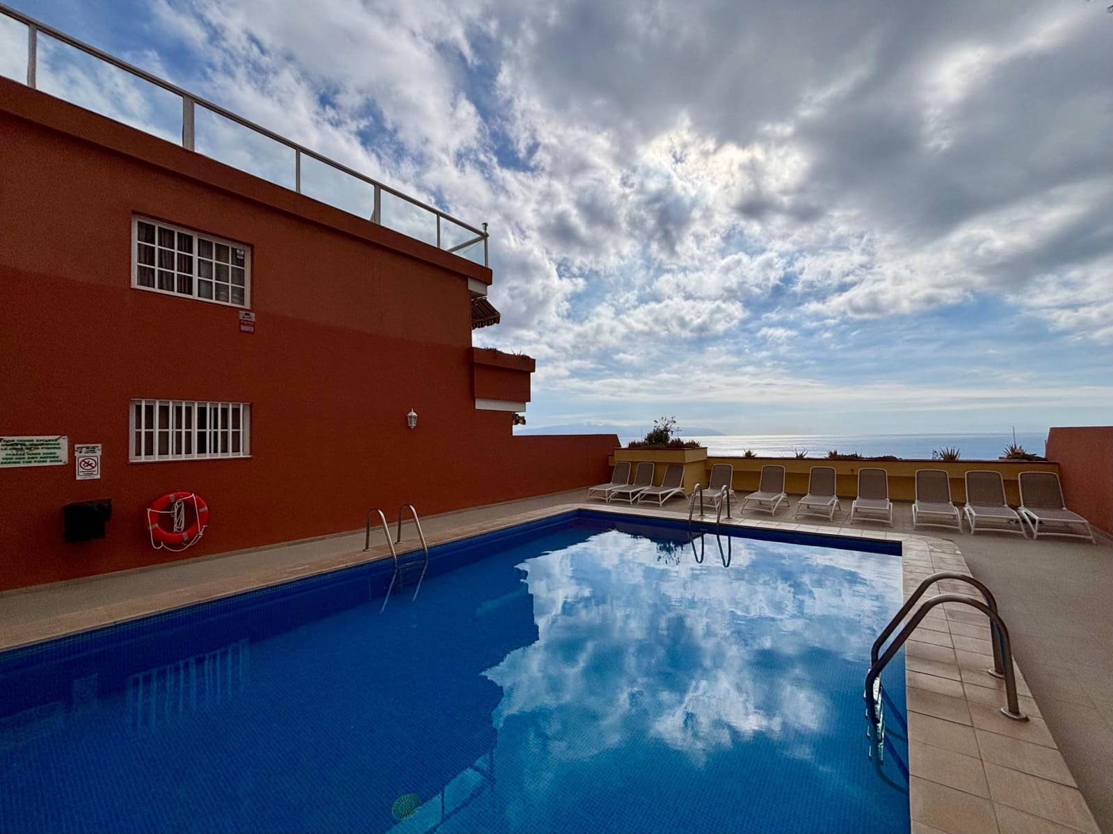 2 bedroom Apartment for rent in Los Gigantes with pool - € 1,500 (Ref: 9829160)