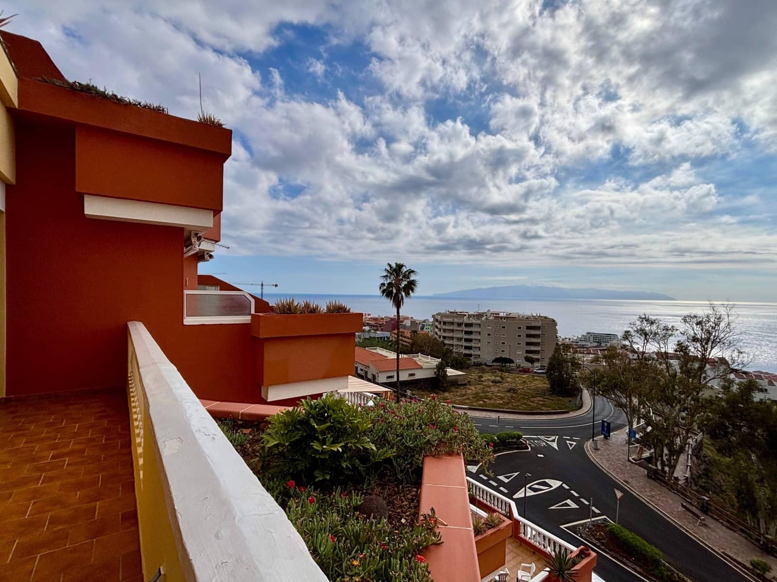 2 bedroom Apartment for rent in Los Gigantes with pool - € 1,500 (Ref: 9829160)