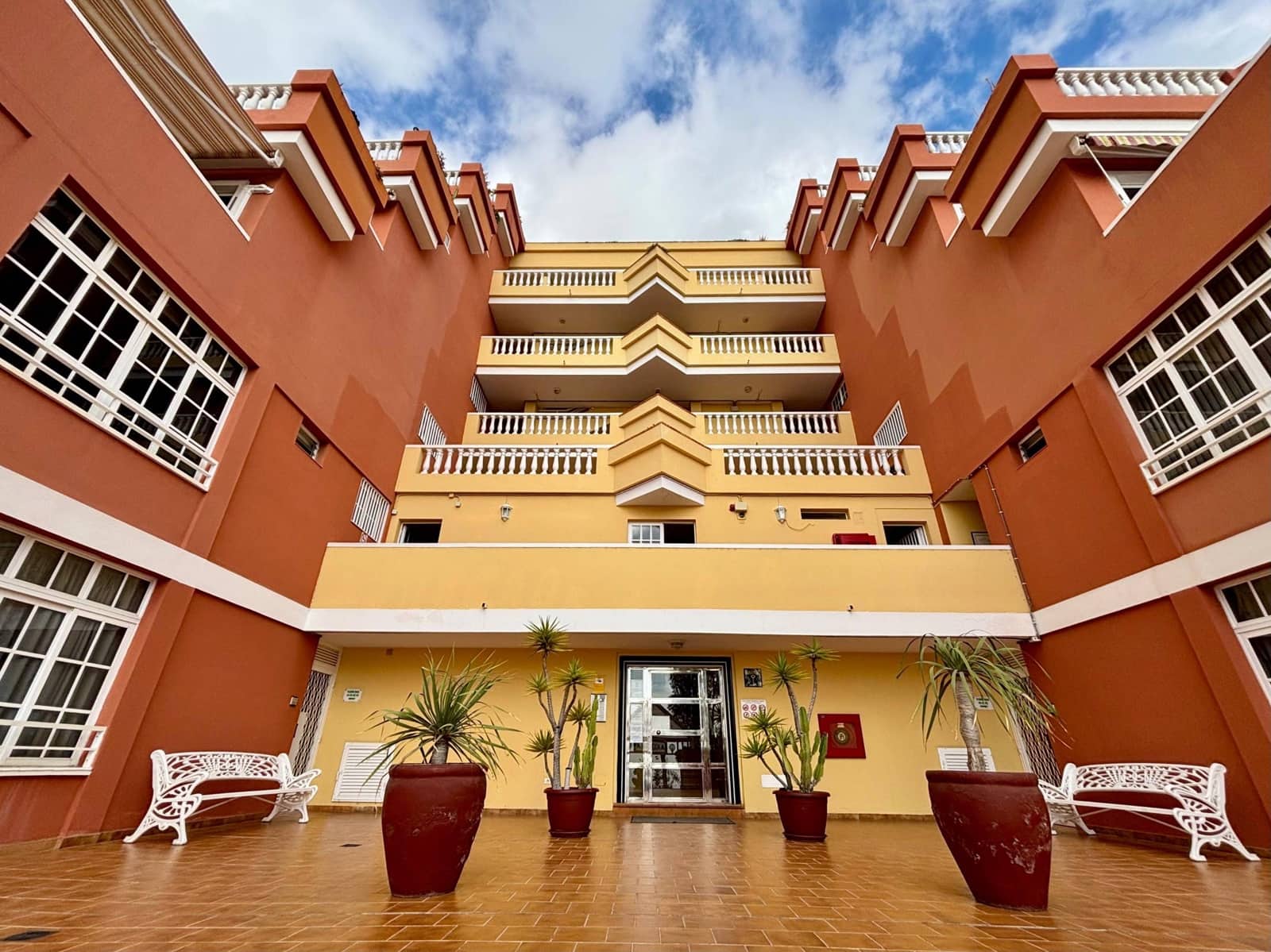 2 bedroom Apartment for rent in Los Gigantes with pool - € 1,500 (Ref: 9829160)