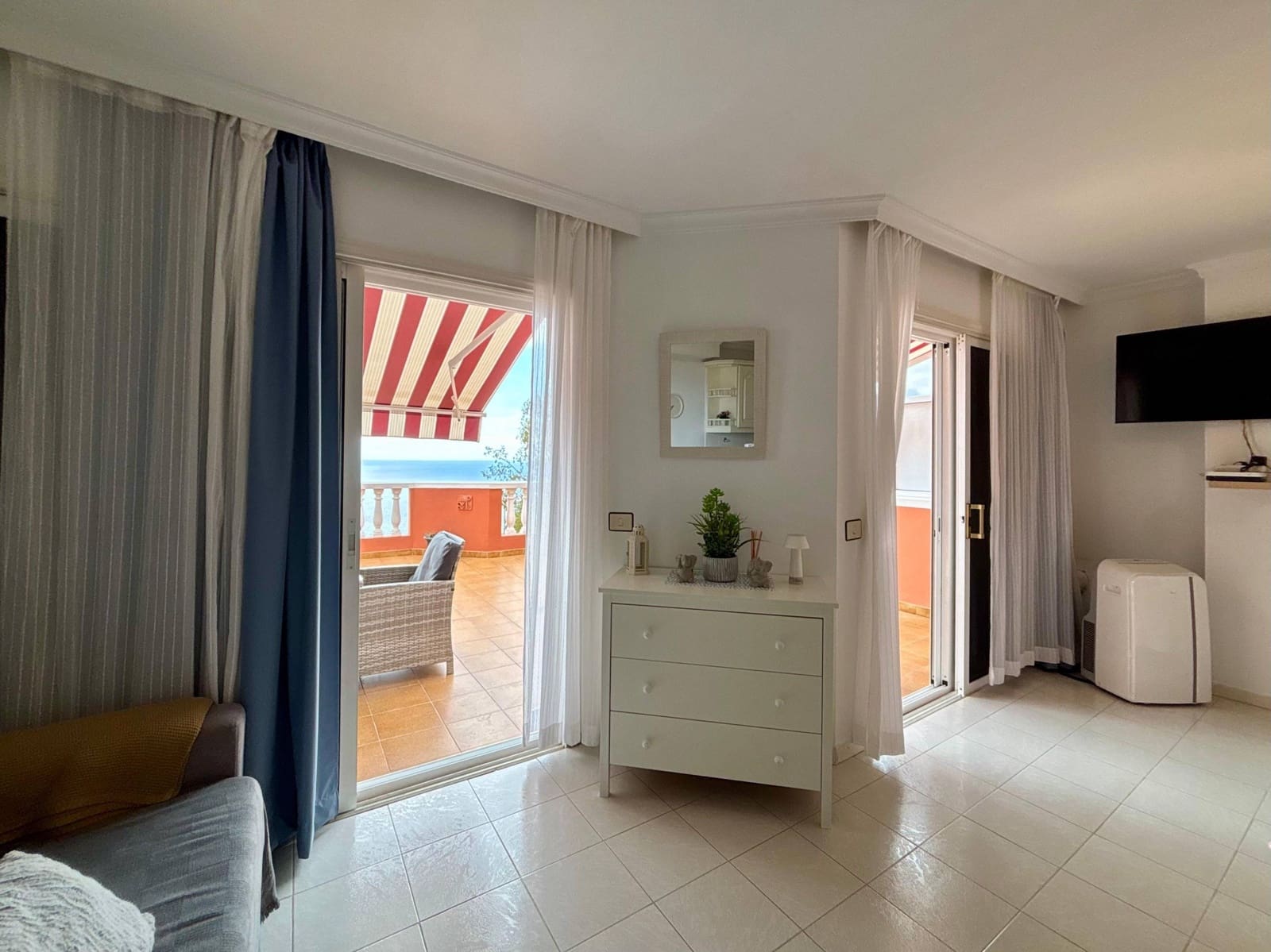 2 bedroom Apartment for rent in Los Gigantes with pool - € 1,500 (Ref: 9829160)
