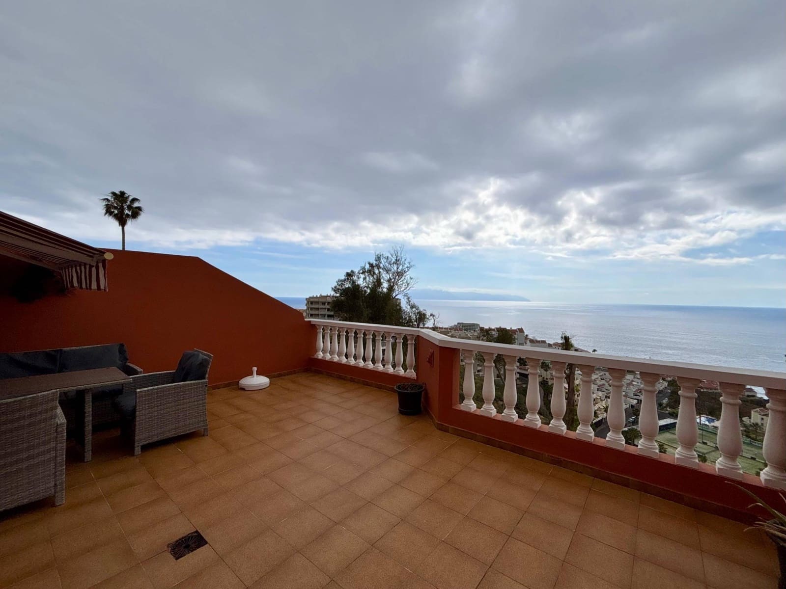 2 bedroom Apartment for rent in Los Gigantes with pool - € 1,500 (Ref: 9829160)