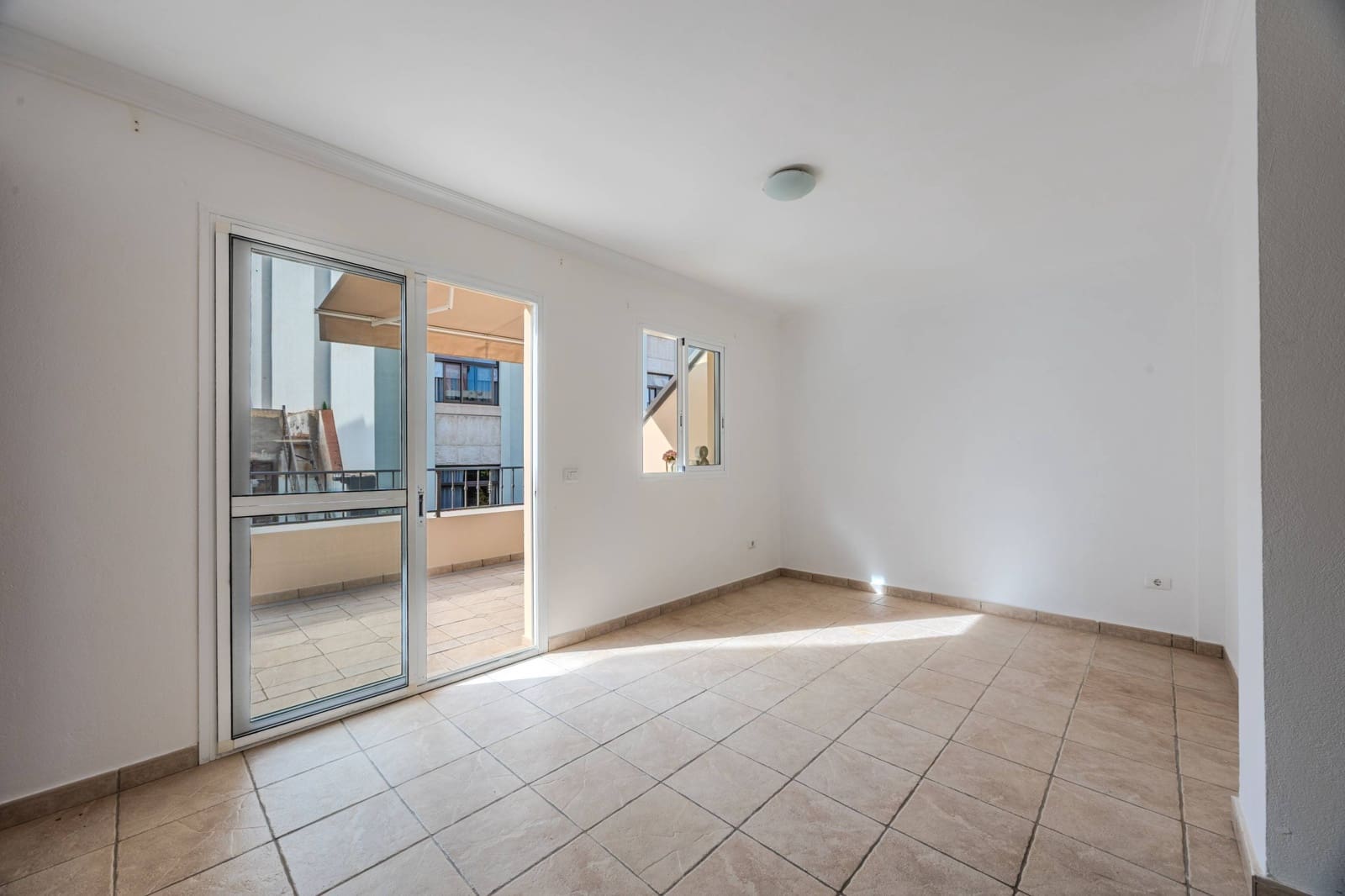 2 Zimmer Penthouse zu vermieten in Las Palmas de Gran Canaria - 1.200 € (Ref: 9829163)
