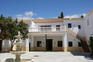20 soveværelse Finca/Landehus til salg i Granada by med swimmingpool - € 1.999.999 (Ref: 2182154)