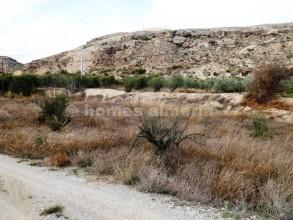 Grunde uden byggetilladelser til salg i Albox - € 30.000 (Ref: 2208779)